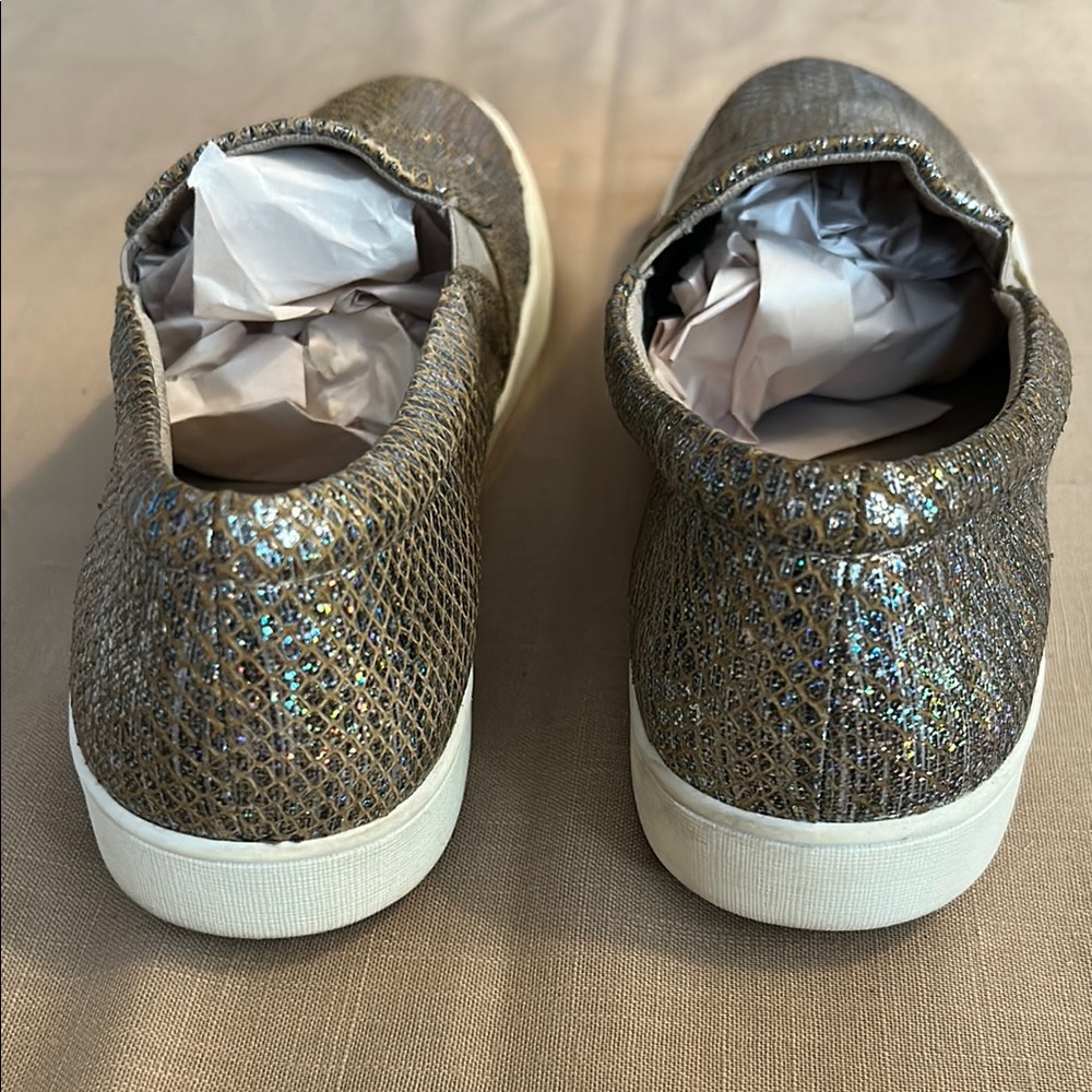 Naturalizer Slip-On Sneakers - Picture 5 of 8